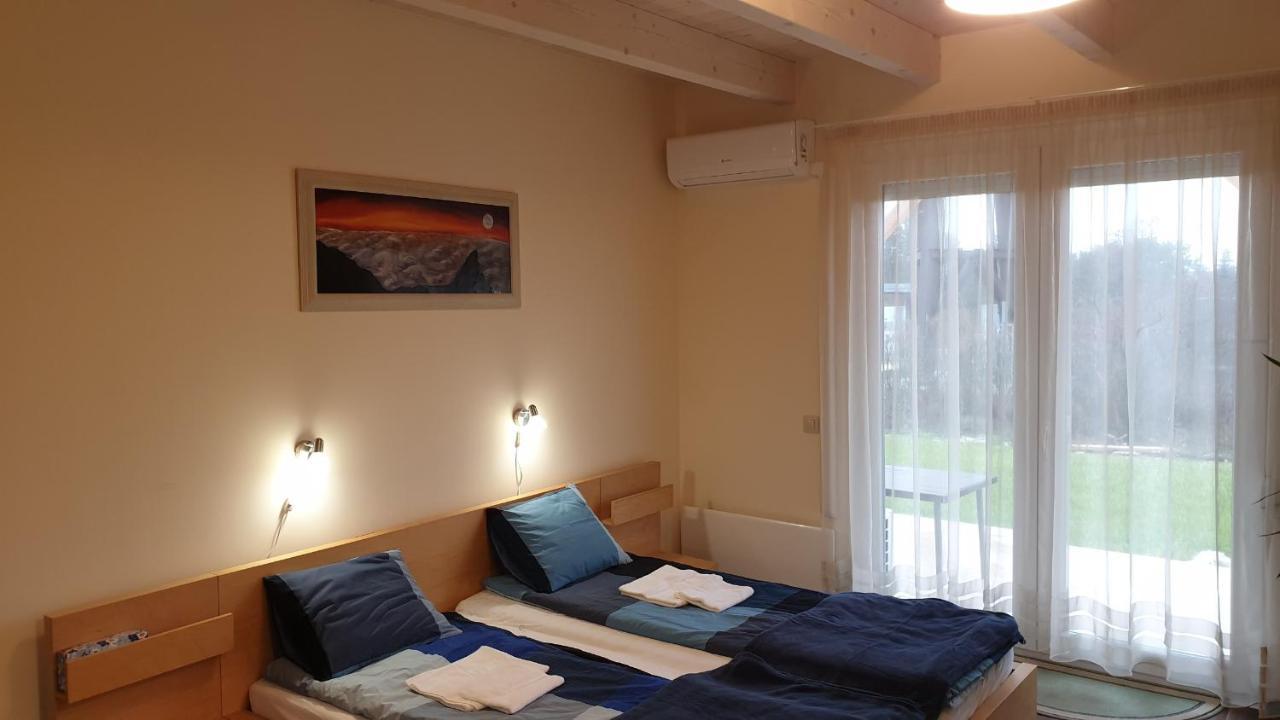 Buzavirag Apartmanhaz Balatonakali Exterior foto