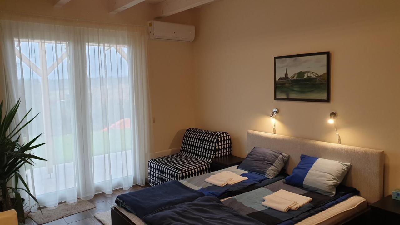 Buzavirag Apartmanhaz Balatonakali Exterior foto