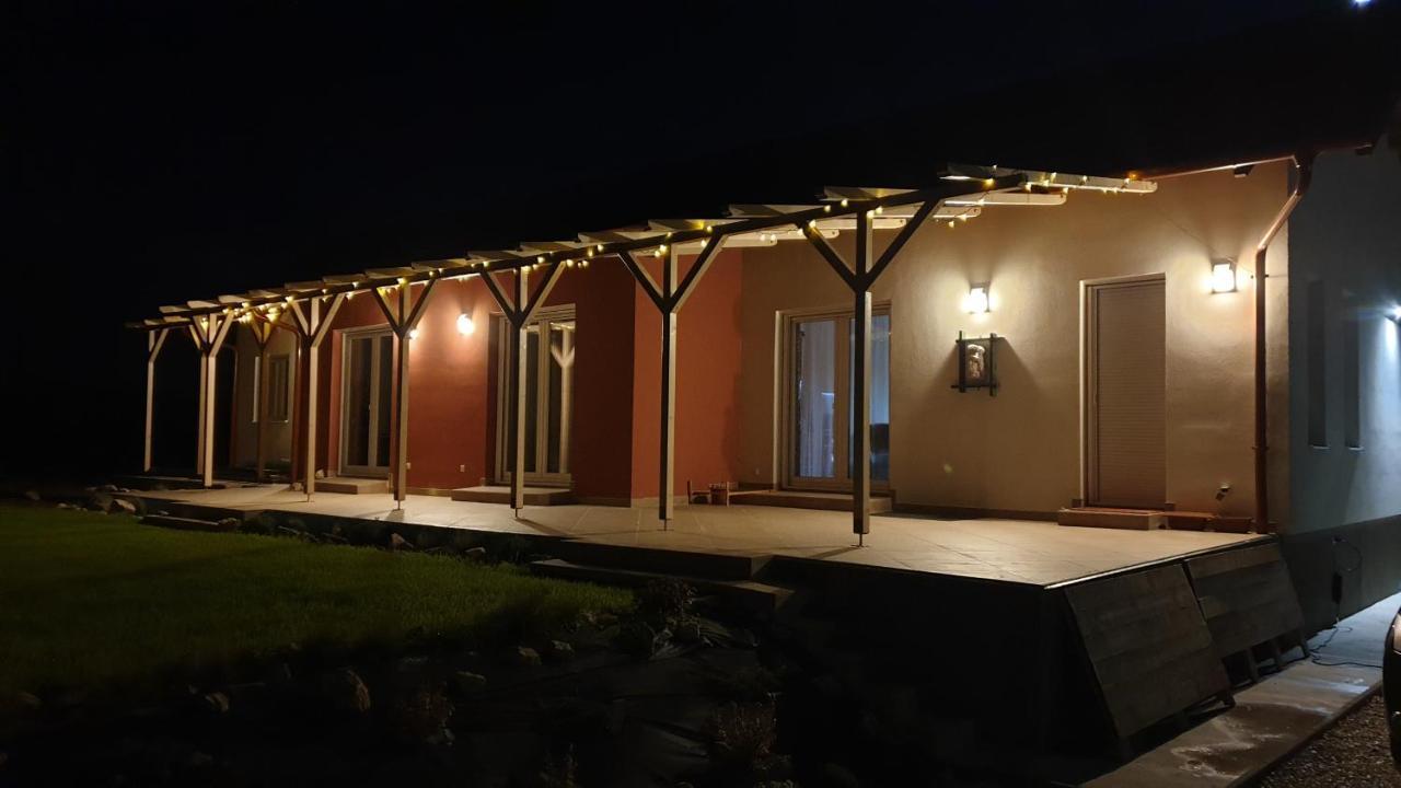 Buzavirag Apartmanhaz Balatonakali Exterior foto