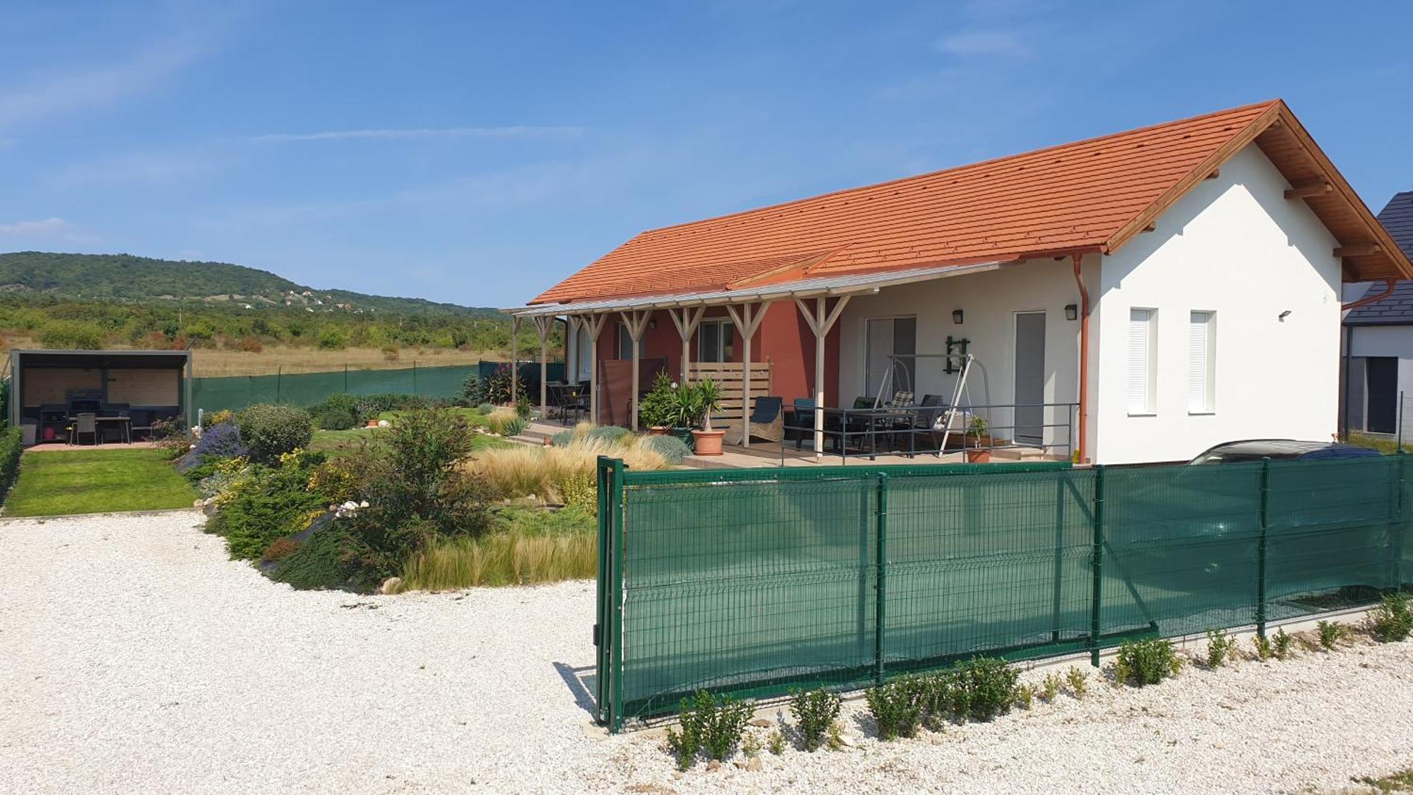 Buzavirag Apartmanhaz Balatonakali Exterior foto