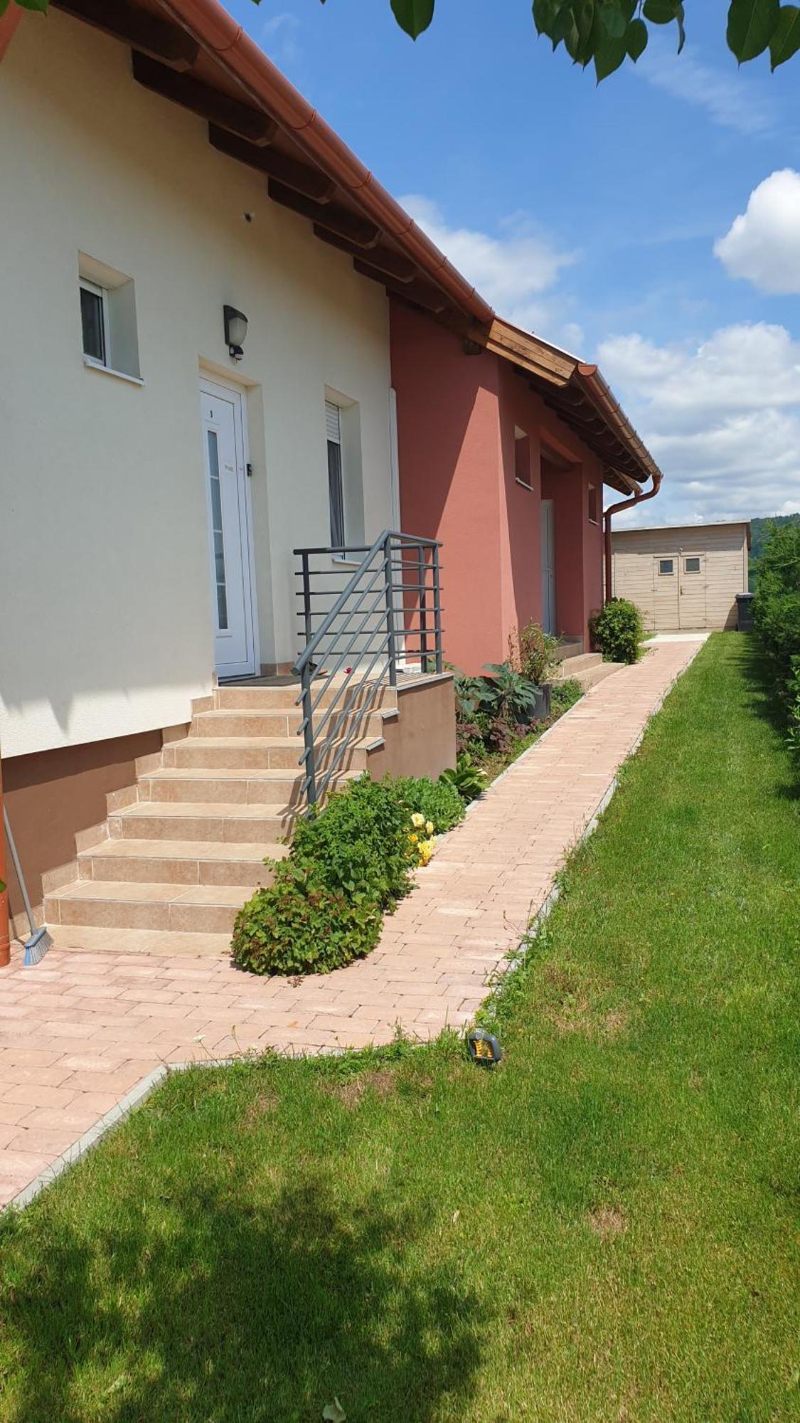 Buzavirag Apartmanhaz Balatonakali Exterior foto